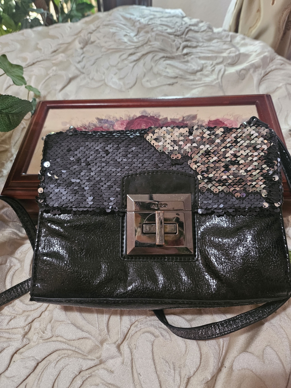 🩷 ALDO Sequin Trim Black TO Silver Crossbody Bag with Turn-Lock Closure